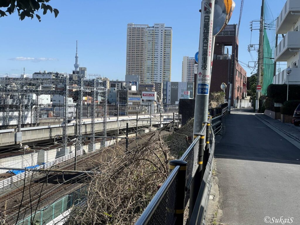 田端高台通りから京浜東北線等の眺め
