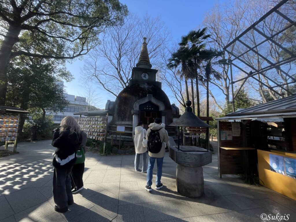 大仏山のパゴダ様式の祈願塔