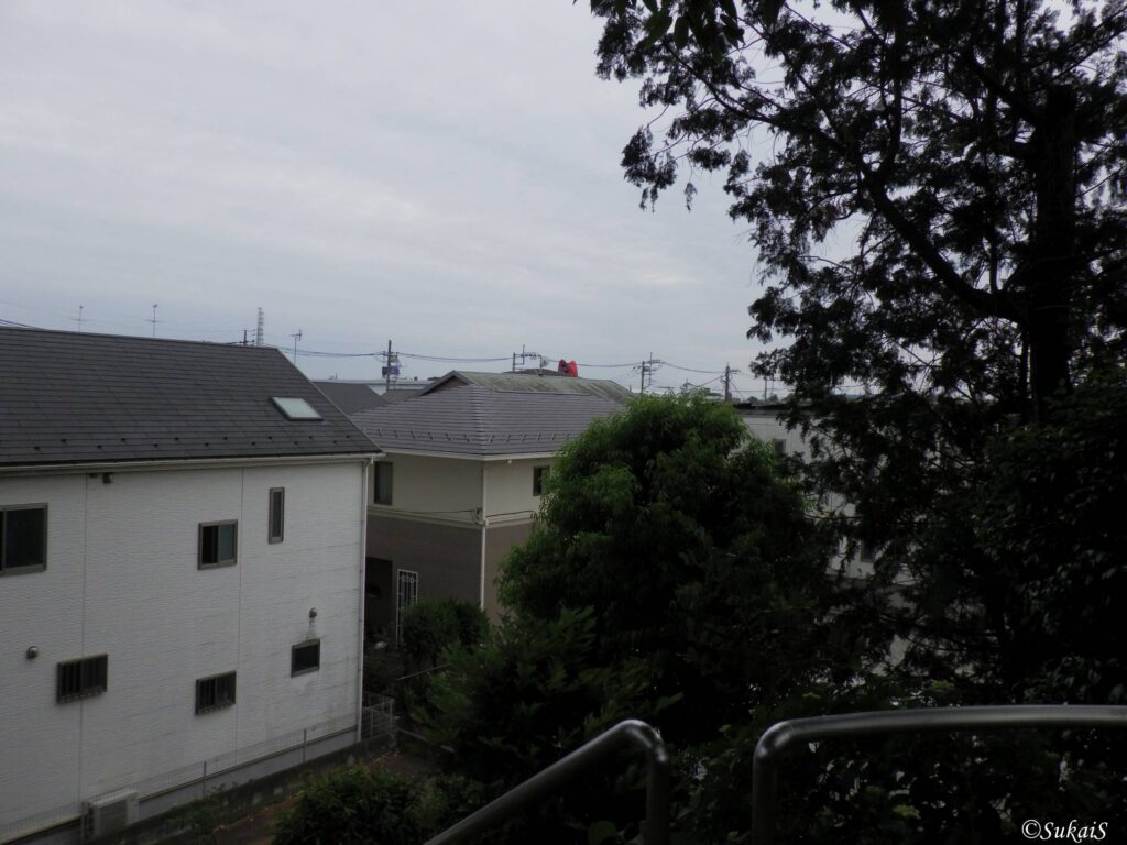 山頂からの富士山方向の眺め