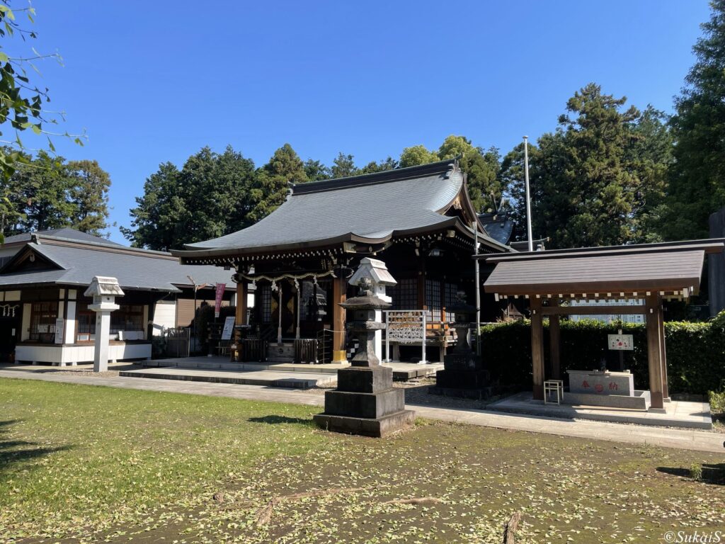 下新倉氷川八幡神社の境内