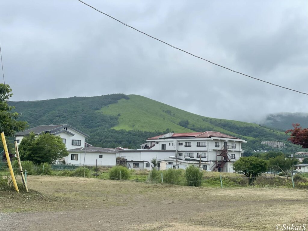 平野あたりからの明神山(鉄砲木の頭)