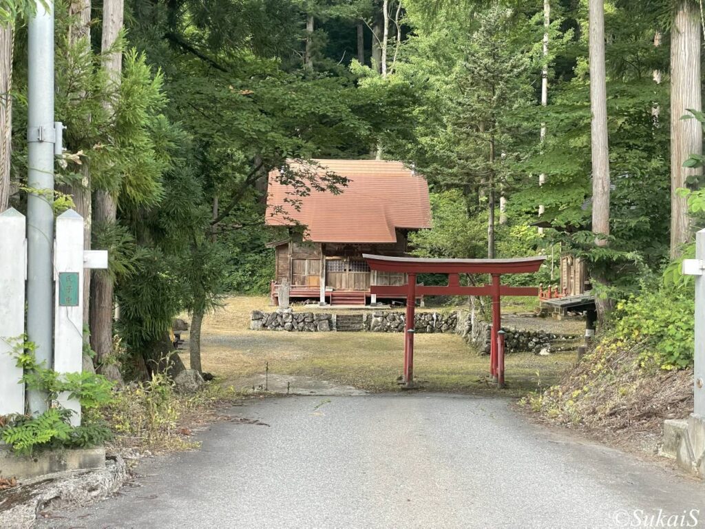 苗場神社の里宮