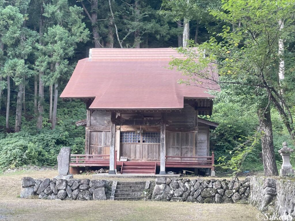 苗場神社の里宮