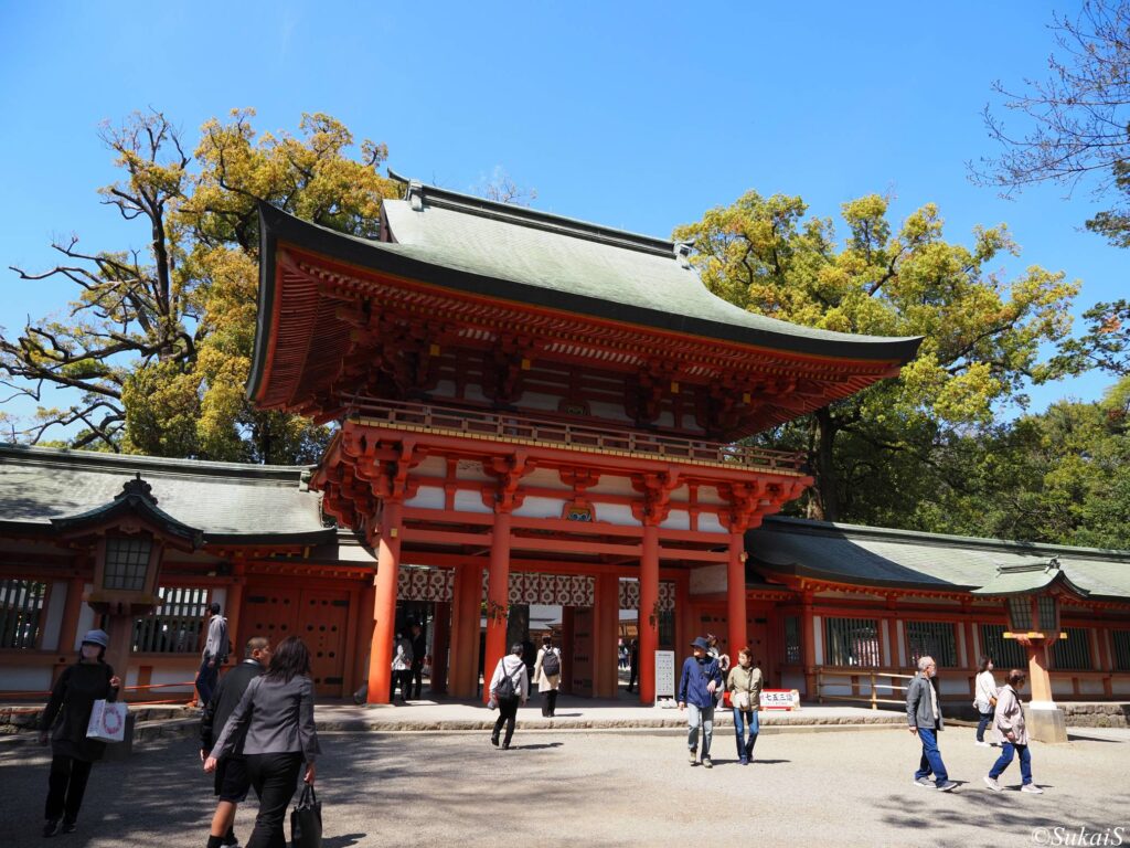 氷川神社の楼門