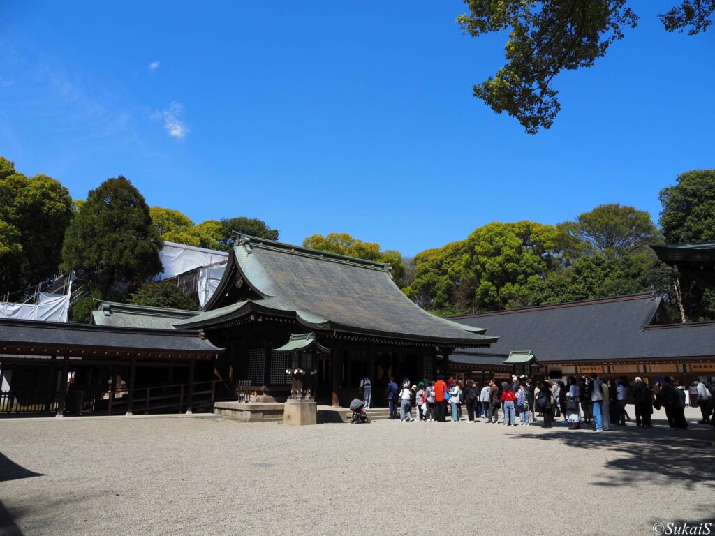 氷川神社の拝殿