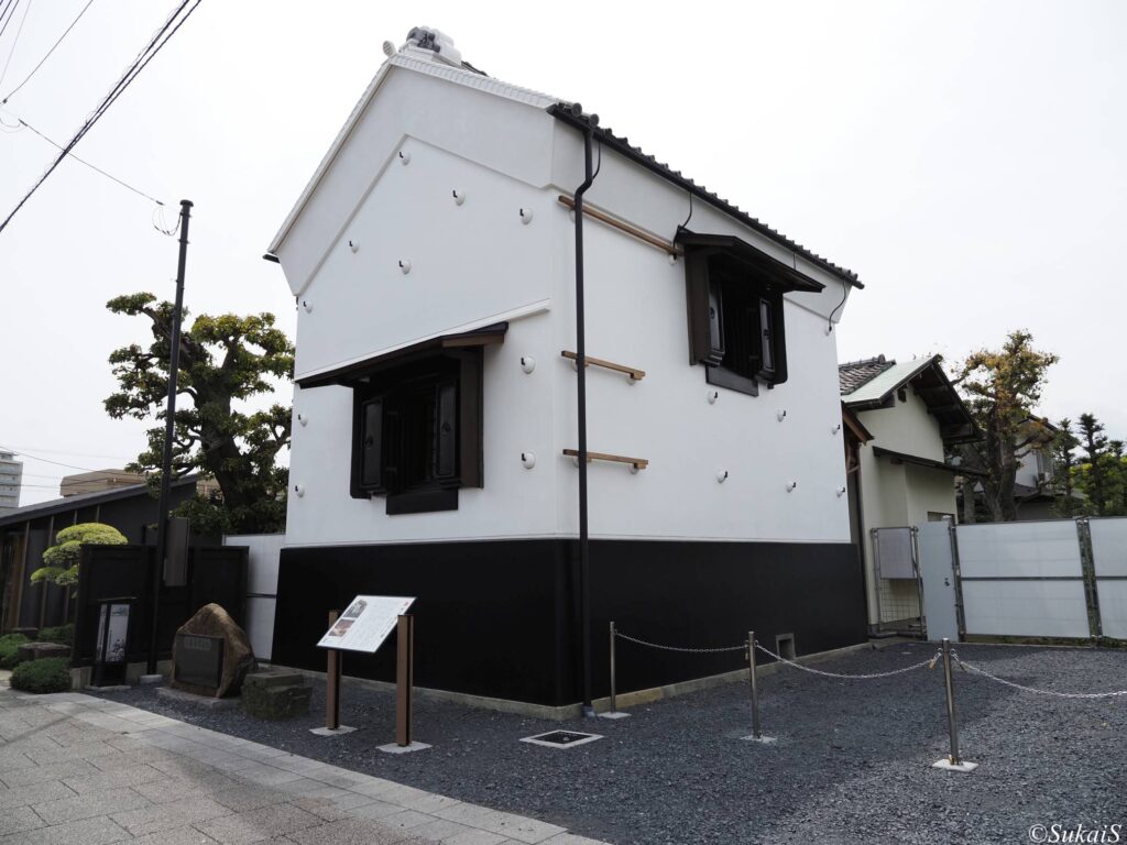 近藤勇陣屋跡のそばの土蔵