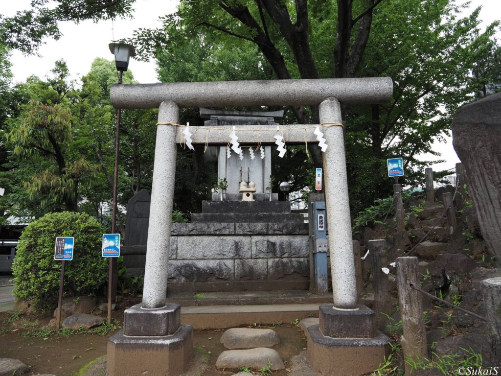 千駄ヶ谷の富士塚
