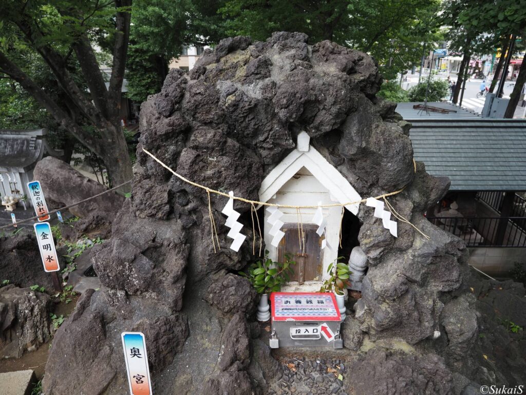 千駄ヶ谷の富士塚