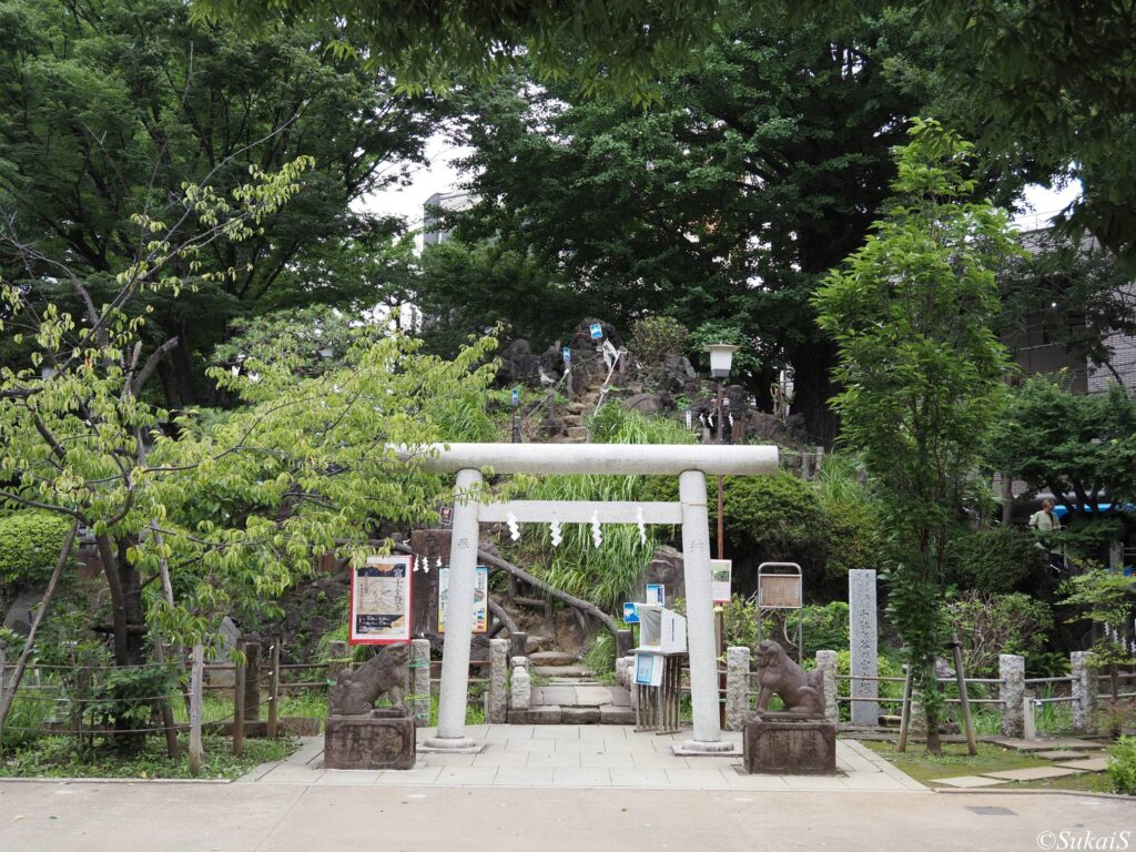 千駄ヶ谷の富士塚