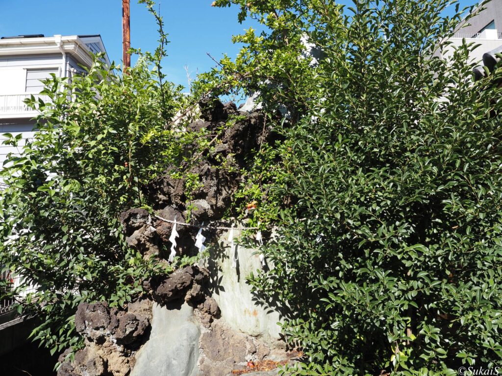 八幡神社の富士塚