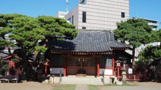 八幡神社の境内